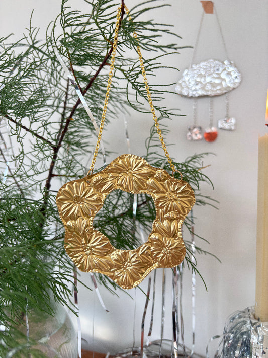 Daisy Chain Tin Embossed Frame